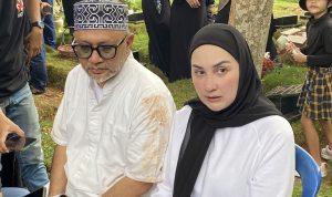 Attachment for Ayah Mona Ratuliu meninggal saat wudhu selesai, keluarga siap untuk shalat terakhir